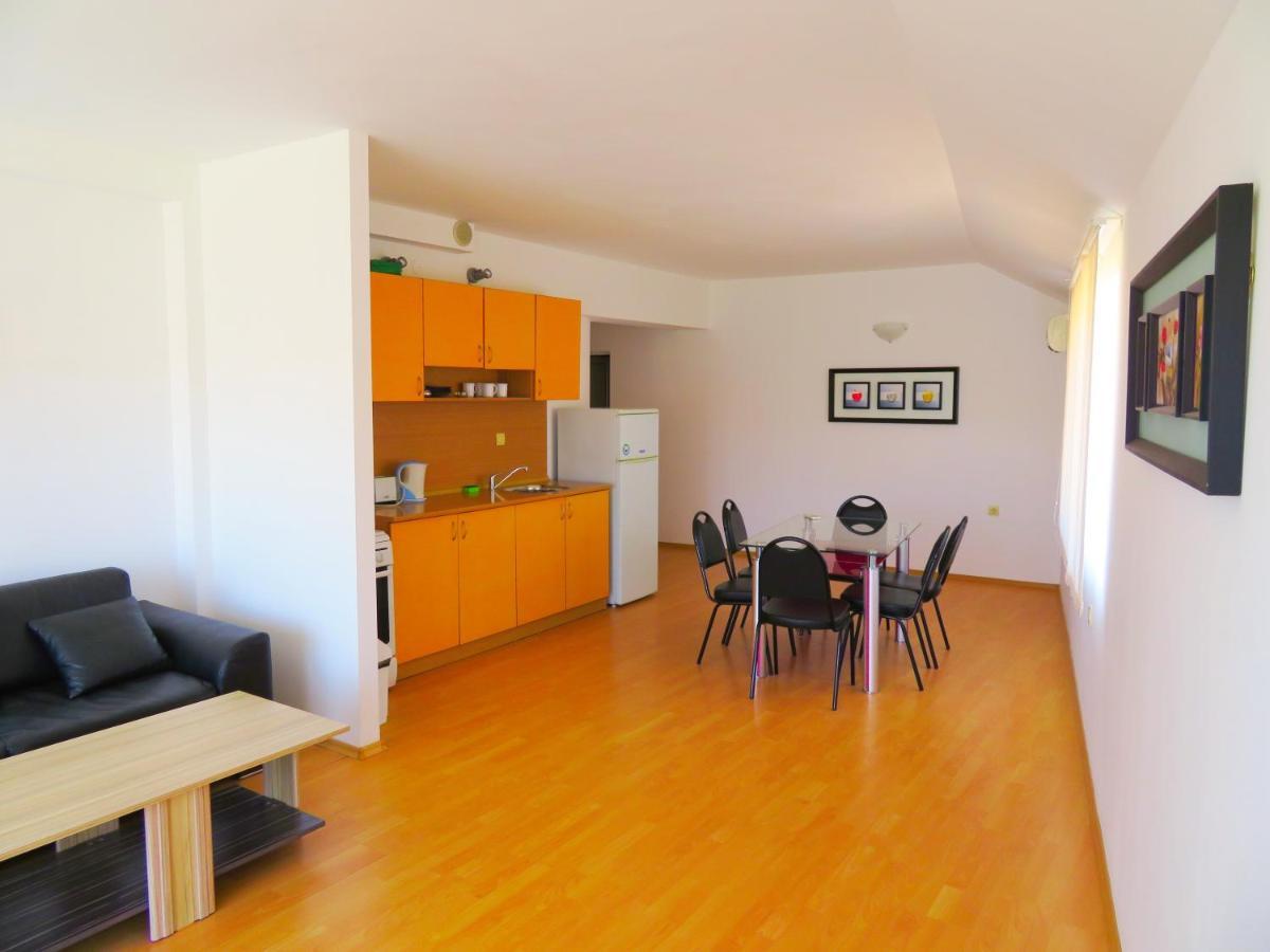 Апартамент Съни Хаус - Sunny House Apartment Бяла Екстериор снимка